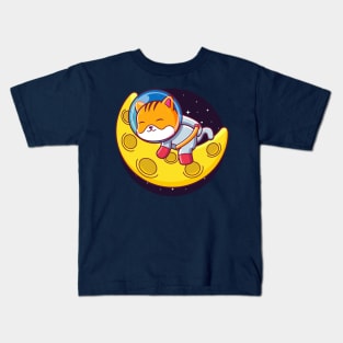 cat astronaut sleeping on the moon Kids T-Shirt